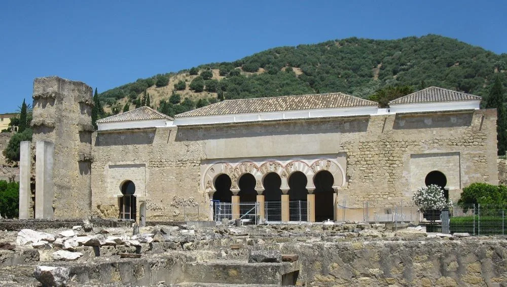 Medina Azahara, Córdoba, Spain [Photograph]. Credit: R Prazeres. Wikimedia Commons. Licensed under CC BY-SA 4.0.