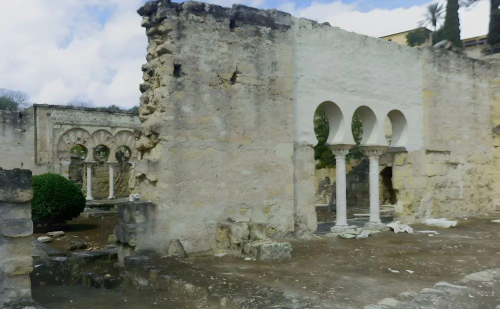 The House of the Water Basin. ©itinerartis.com