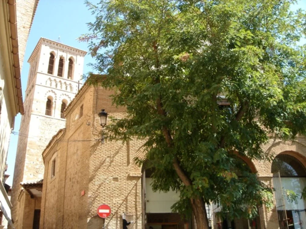 Church of Santo Tomé, Toledo, Spain [Edited Photograph]. Credit: User (WT-shared) Shoestring at wts.wikivoyage. Released into the public domain.