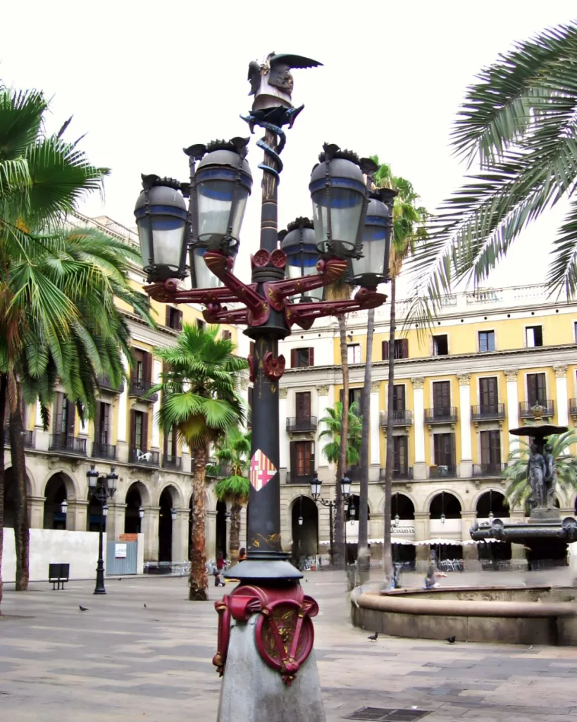 Antoni Gaudí: The Streetlights of Plaza Reial (1878-1879) Barcelona.
