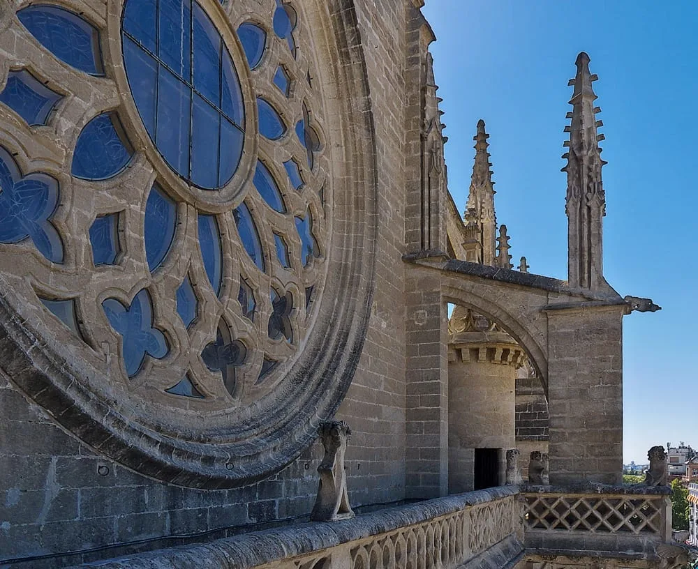 Juan de Hoces: Rose window at the Assumption Gate (c.1481) Seville Cathedral.