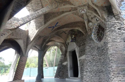 Antoni Gaudí: Gantry of hyperbolic paraboloid vaults at the Crypt of the Colonia Güell (1908-1917) Santa Coloma de Cervelló, Barcelona.