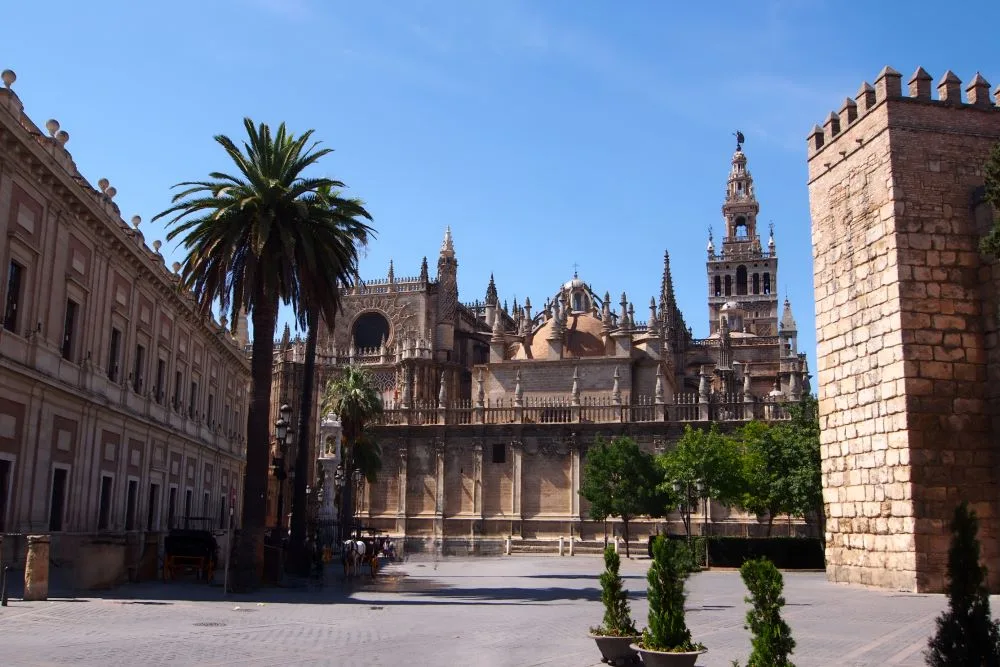 Panoramic photo of Seville Cathedral