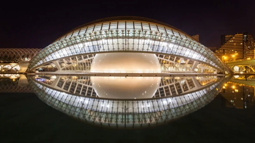 El HemisfÃ©rico at the City of Arts and Sciences, Valencia: A Gem of Modern Architecture Reflecting Innovation and Culture.