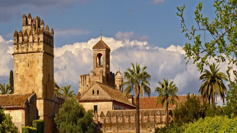 Gardens of the Alcázar of the Christian Monarchs, Córdoba, Spain [Edited Photograph]. Credit: Ввласенко (Volodymyr Vlasenko). Licensed under CC BY-SA 3.0.