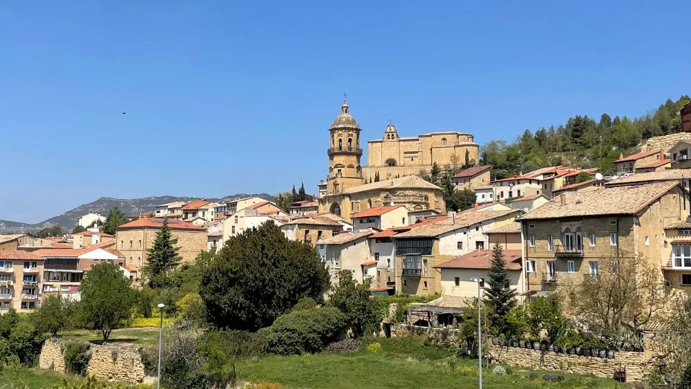 1.	Labastida, Álava, Spain [Photograph]. Credit: Daniel563. Wikimedia Commons. Licensed under CC BY-SA 4.0.