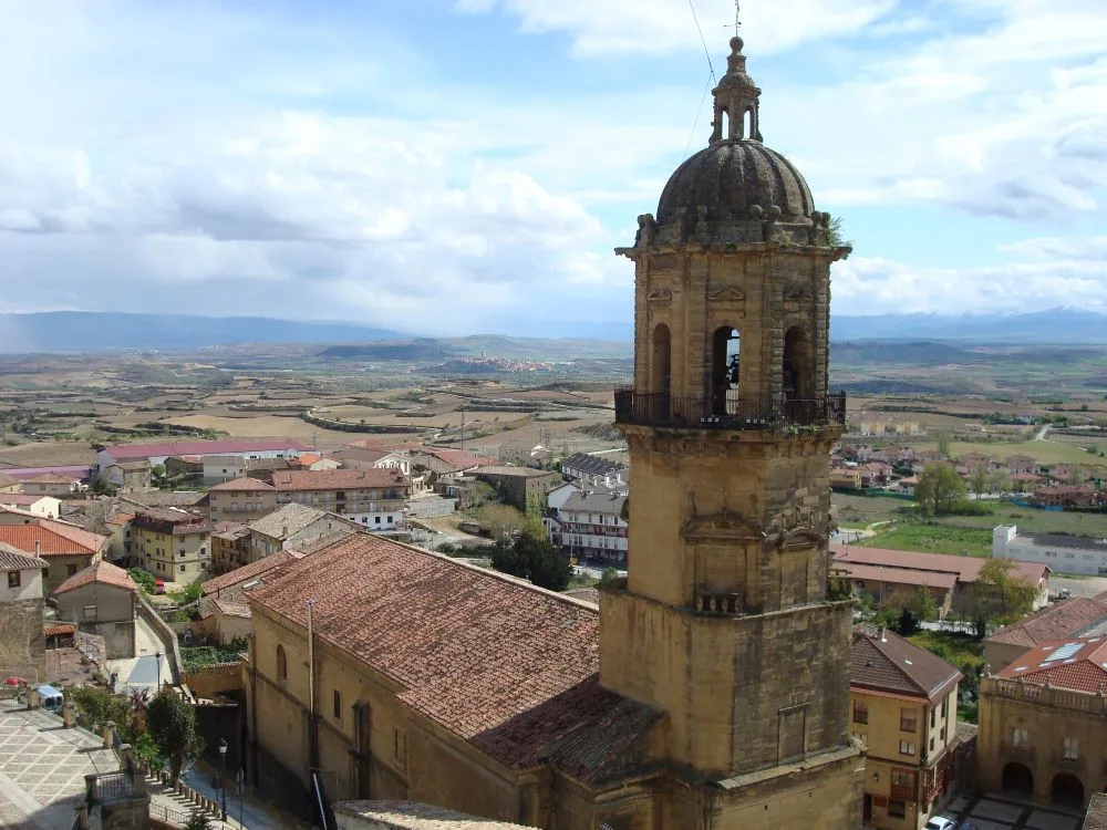 Labastida - Historic Landscape [Photograph]. Credit: Luis Rogelio HM. Wikimedia Commons. Licensed under CC BY-SA 2.0.