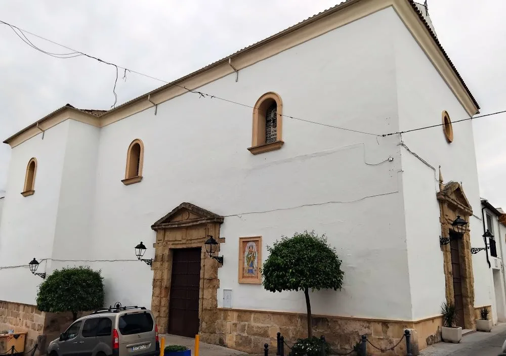 Iglesia de la Inmaculada Concepción, Almodóvar del Río, Córdoba, Spain [Photograph Edited]. Credit: CFA1877. Wikimedia Commons. Licensed under CC BY-SA 4.0.