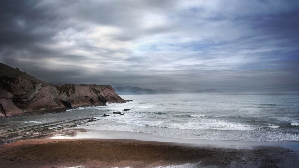 Itzurun, Zumaia. Euskal Herria [Edited Photograph]. Credit: Kurtxio. Licensed under Creative Commons Attribution 3.0 Unported.
