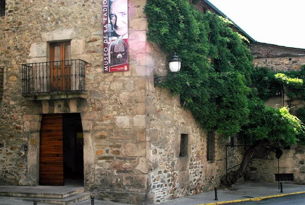 The Museo de la Radio in Ponferrada, Spain, housed in a historic building, showcasing a fascinating collection of vintage radios and broadcasting history.