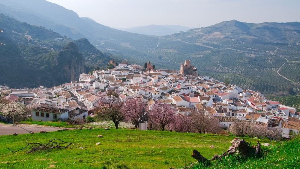 General View of Zuheros (Córdoba, Spain) [Photograph]. Credit: Francisco de Asís Alfaro Fernández. Licensed under CC BY-SA 4.0. 