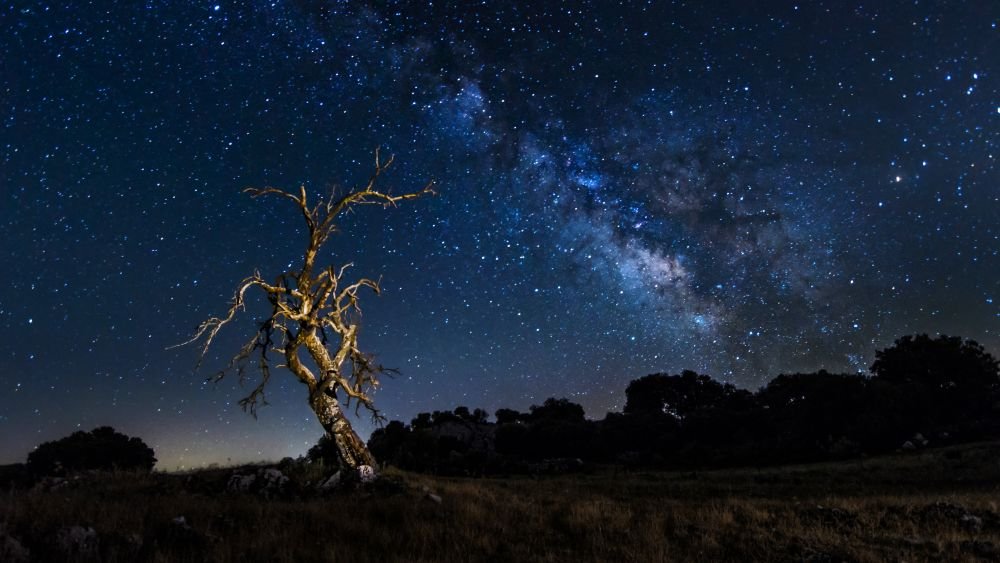 Night Landscape near Cueva de los Murciélagos, Sierras Subbéticas Natural Park, Spain [Edited Photograph]. Credit: Edmundo Sáez. Licensed under CC BY-SA 3.0