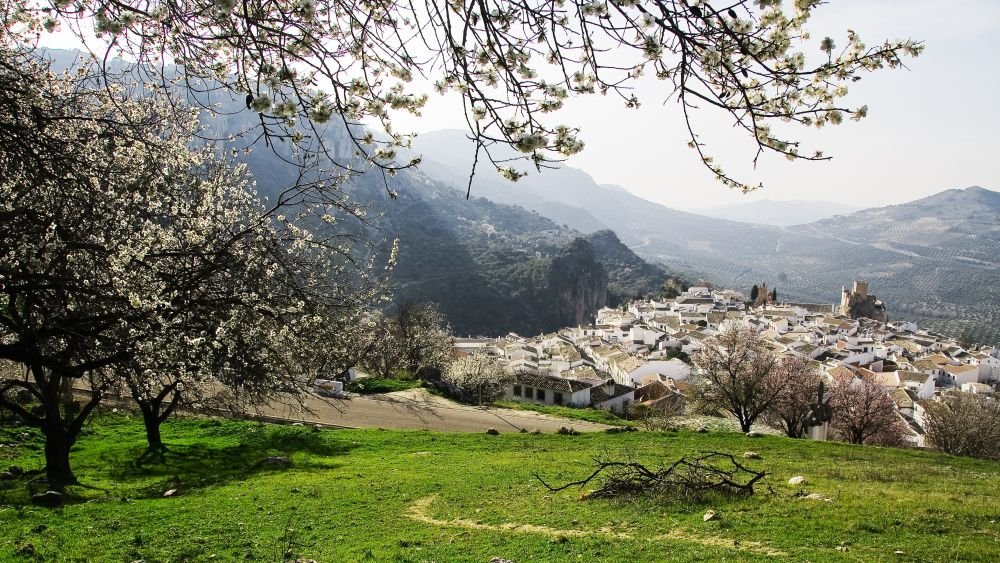General view of Zuheros, Córdoba, Spain [Photograph]. Credit: Francisco de Asís Alfaro Fernández. Licensed under CC BY-SA 4.0.