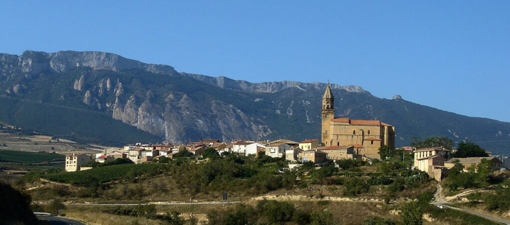 Bilar (Elvillar), Álava, Spain [Photograph]. Credit: Asier Sarasua Garmendia (Assar). Licensed under CC BY-SA 3.0.