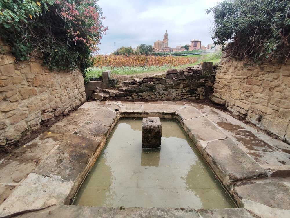 Restored Public Washhouse, Elvillar (Álava), Spain [Photograph]. Credit: Mentxuwiki. Licensed under CC BY-SA 4.0. 