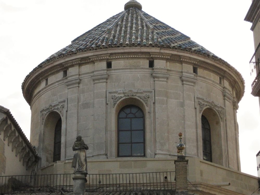Dome of the Sagrario Chapel, Church of San Mateo, Lucena (Córdoba), Spain [Photograph]. Credit: MarisaLR. Licensed under CC BY-SA 4.0. 